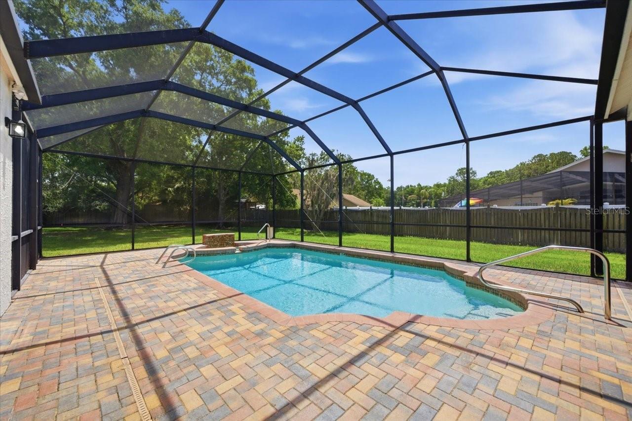 3902 MEADOWLARK COURT