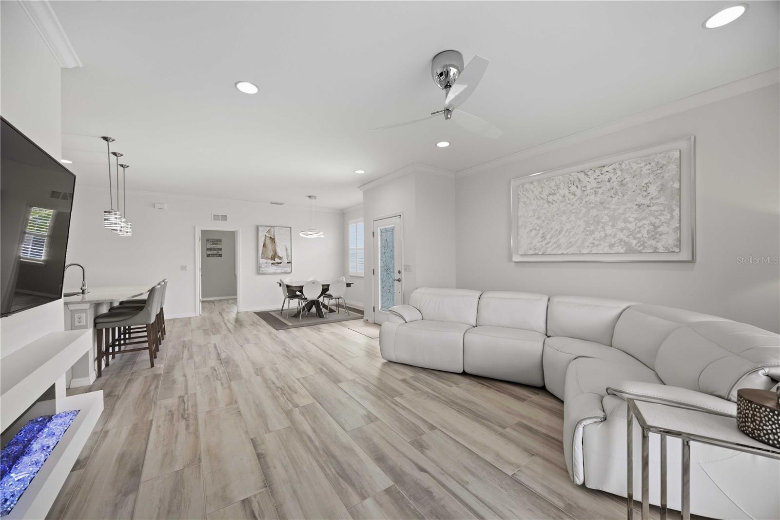 VENTURA VILLAGE - Residential