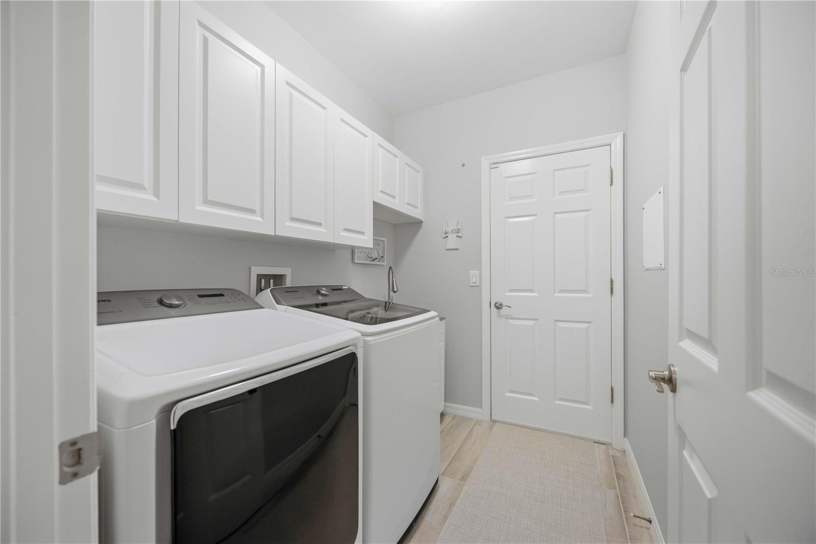 VENTURA VILLAGE - Residential