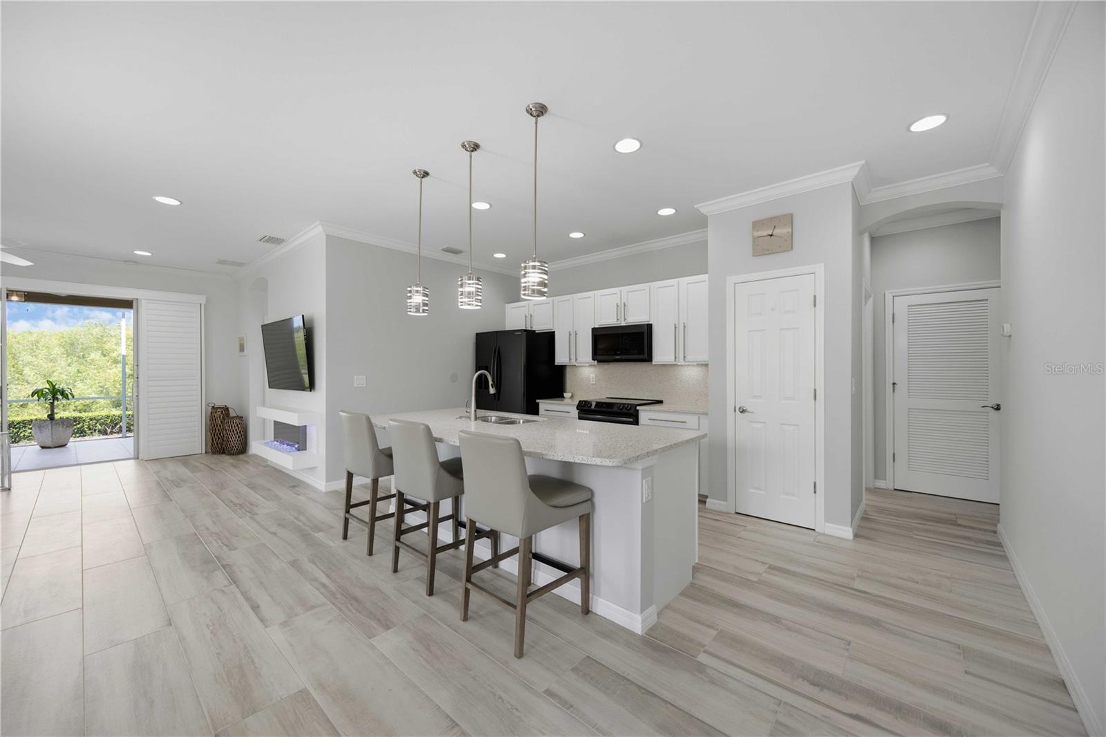 VENTURA VILLAGE - Residential