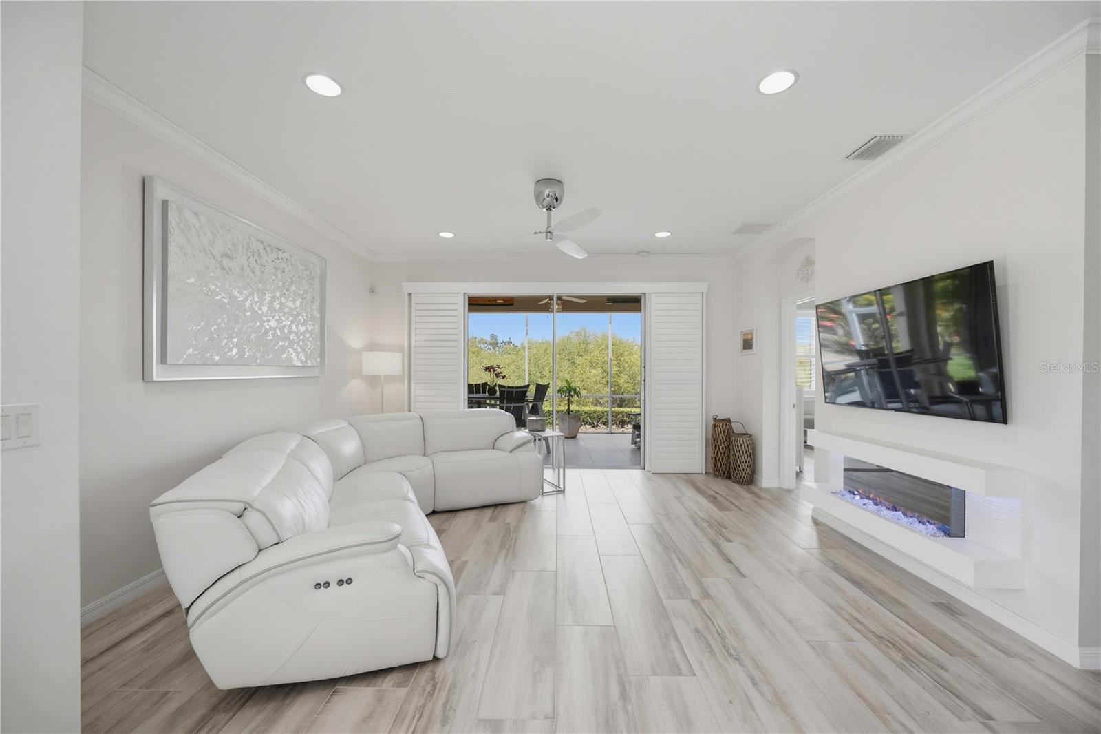 VENTURA VILLAGE - Residential