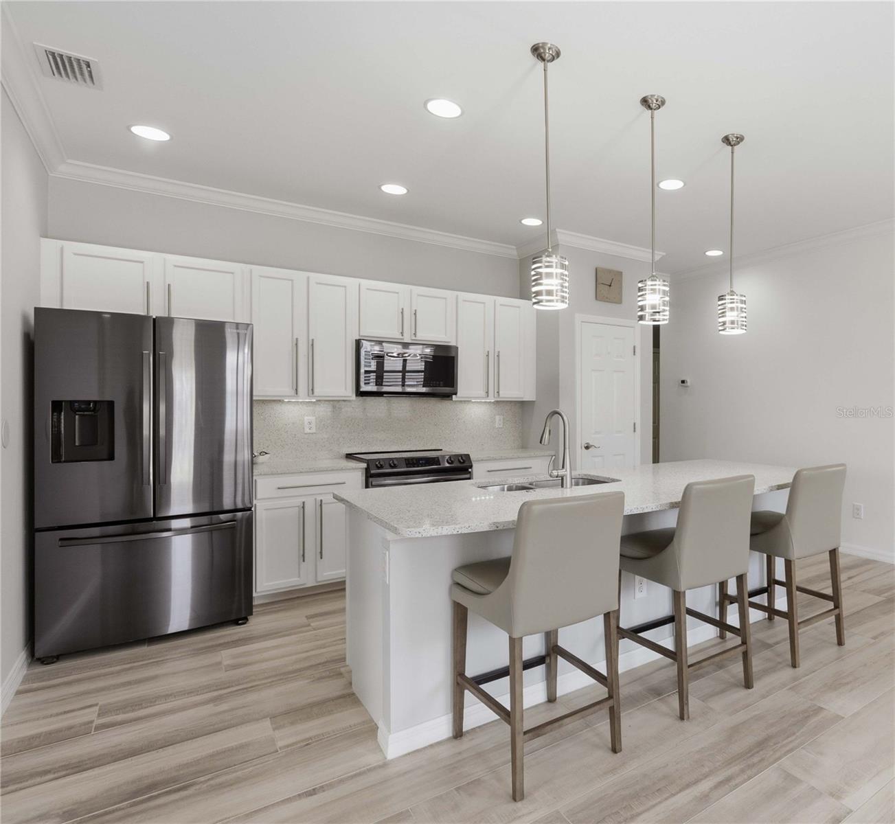 VENTURA VILLAGE - Residential