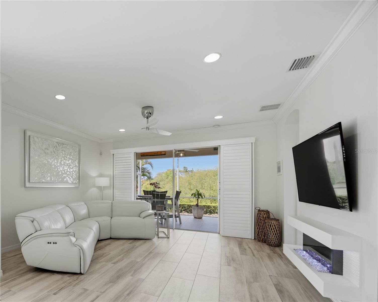 VENTURA VILLAGE - Residential