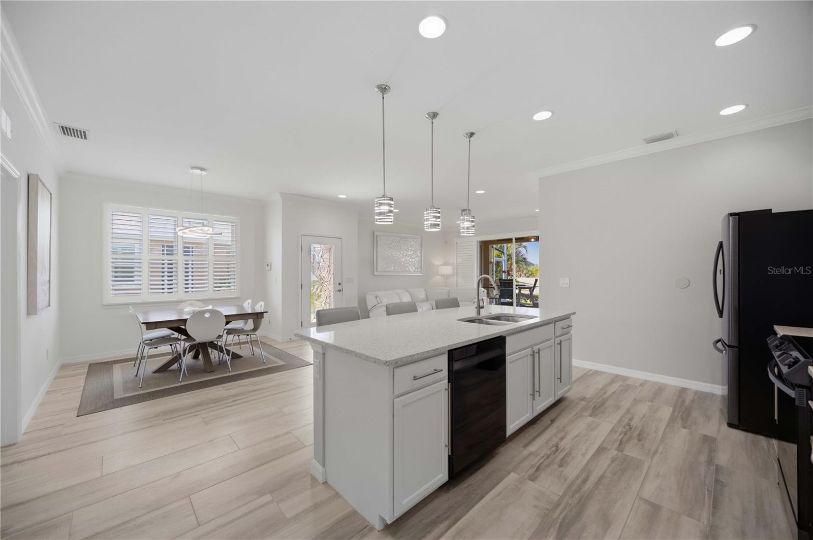 VENTURA VILLAGE - Residential