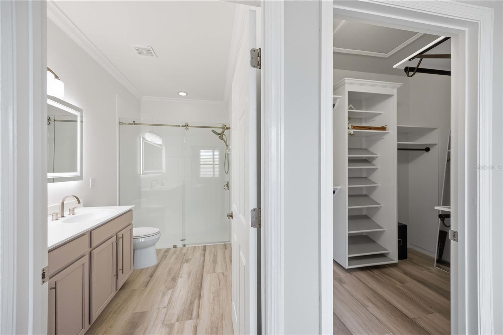 VENTURA VILLAGE - Residential