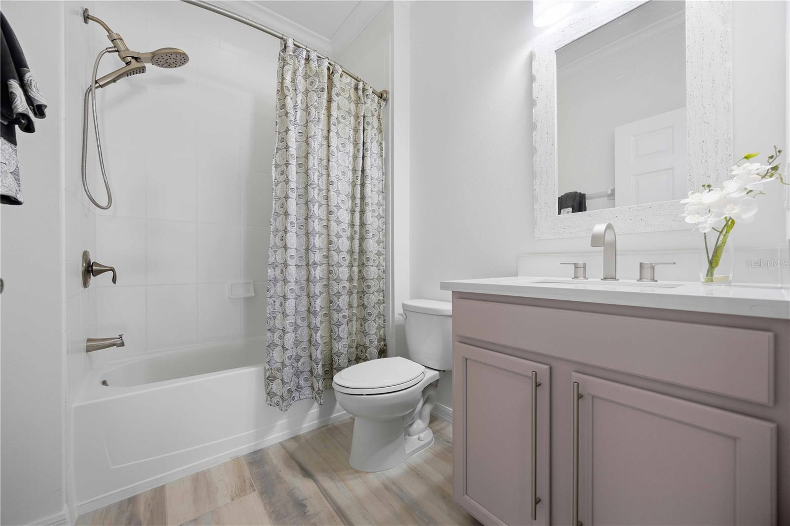 VENTURA VILLAGE - Residential