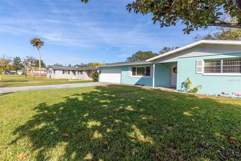 A home in SOUTH DAYTONA