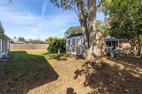 A home in SOUTH DAYTONA