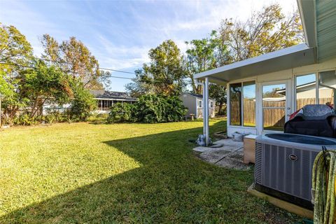 A home in SOUTH DAYTONA