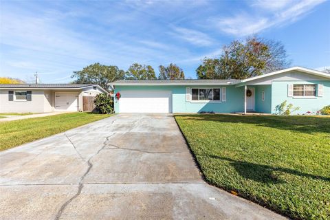 A home in SOUTH DAYTONA