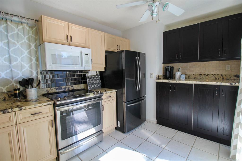 SPOONBILL COURTYARD HOMES AT PERICO BAY - Residential Lease