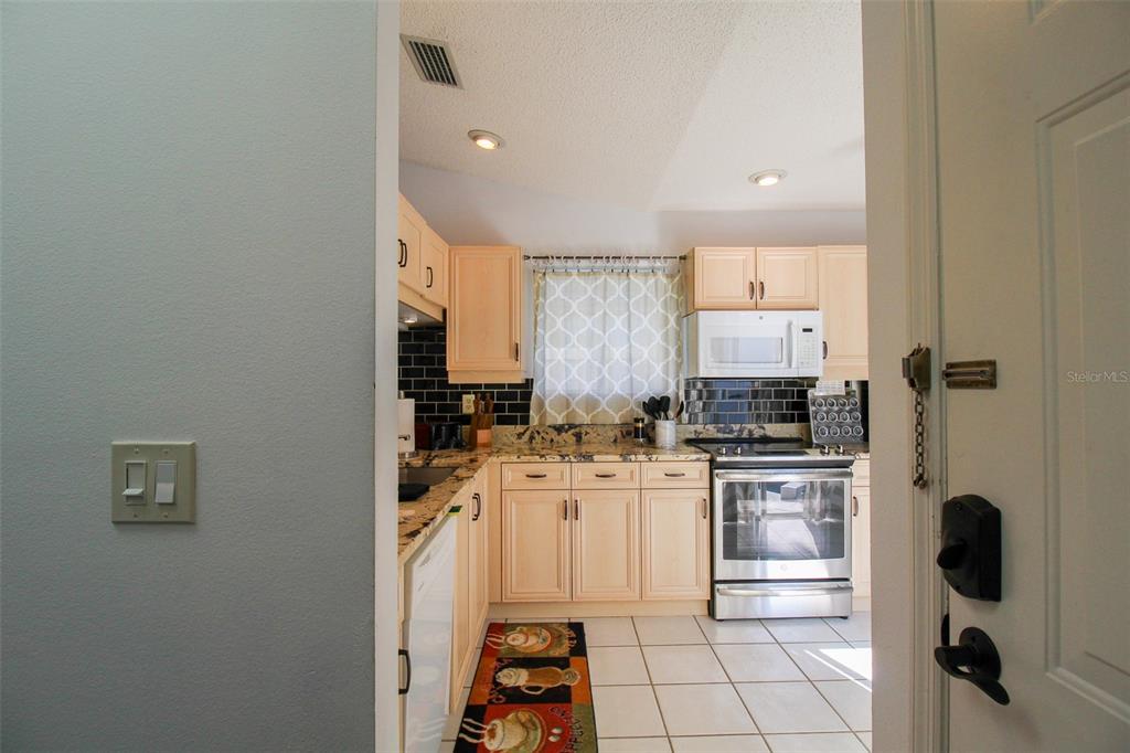 SPOONBILL COURTYARD HOMES AT PERICO BAY - Residential Lease