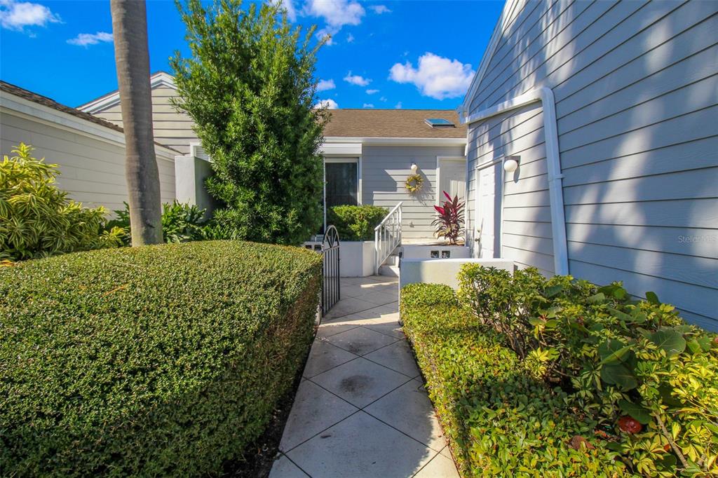 SPOONBILL COURTYARD HOMES AT PERICO BAY - Residential Lease