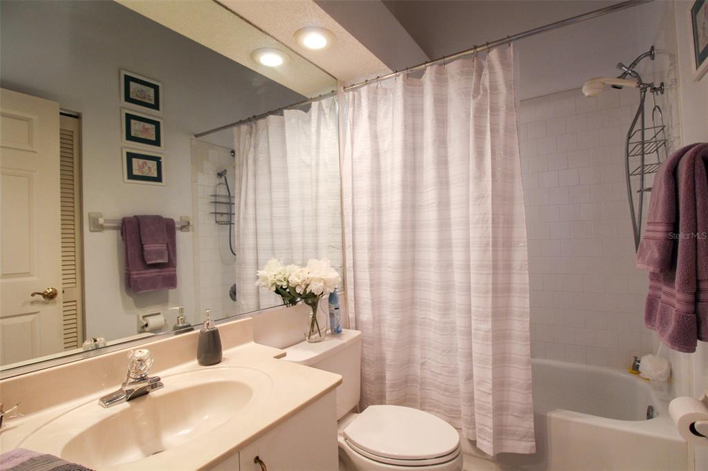 SPOONBILL COURTYARD HOMES AT PERICO BAY - Residential Lease