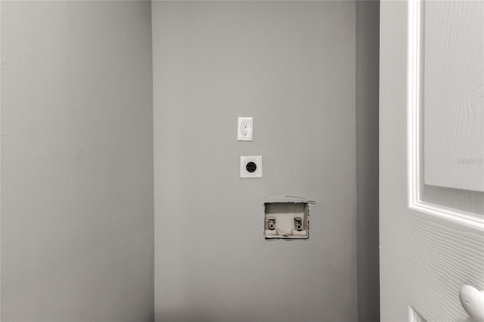 TALIA CONDO - Residential