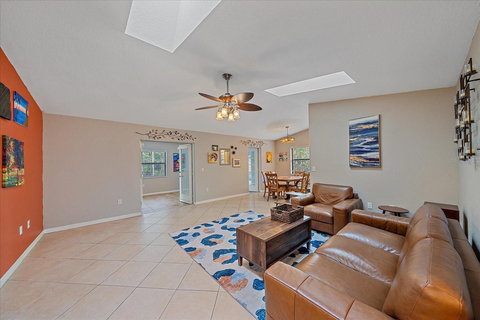 2551 W BURR OAK COURT