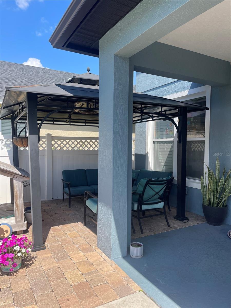 LAKES WINDERMERE PH 01 49 108 - Residential