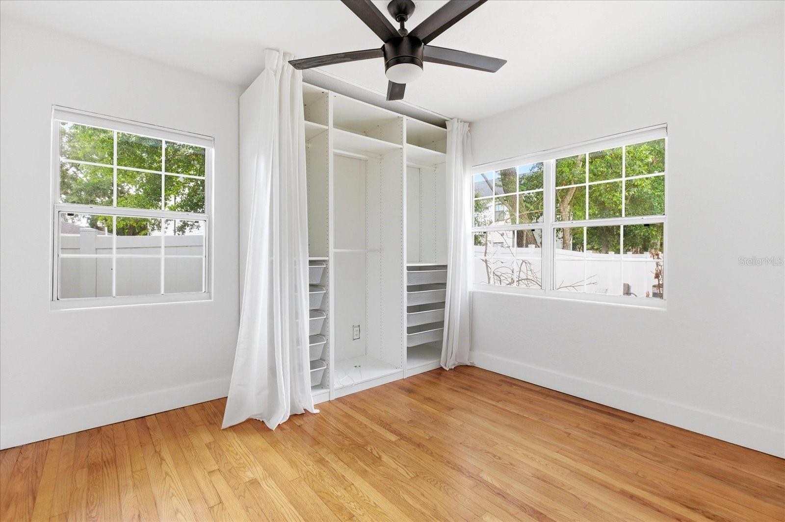HIGHLAND GROVE - Residential