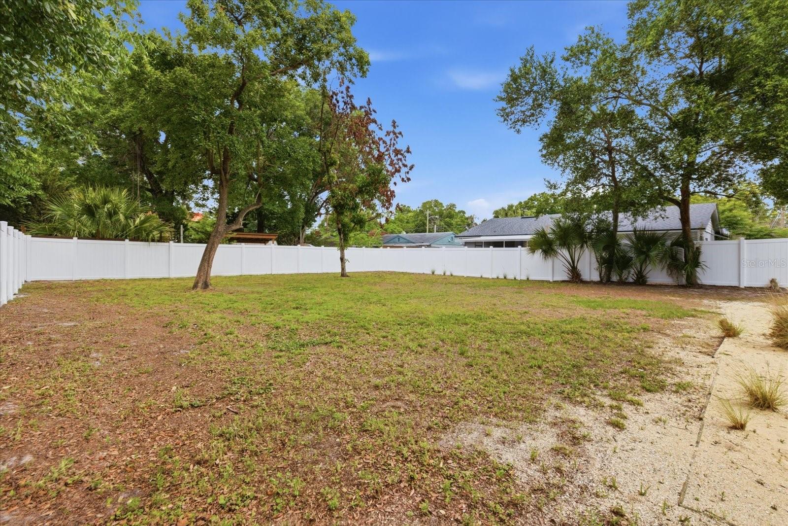 HIGHLAND GROVE - Residential