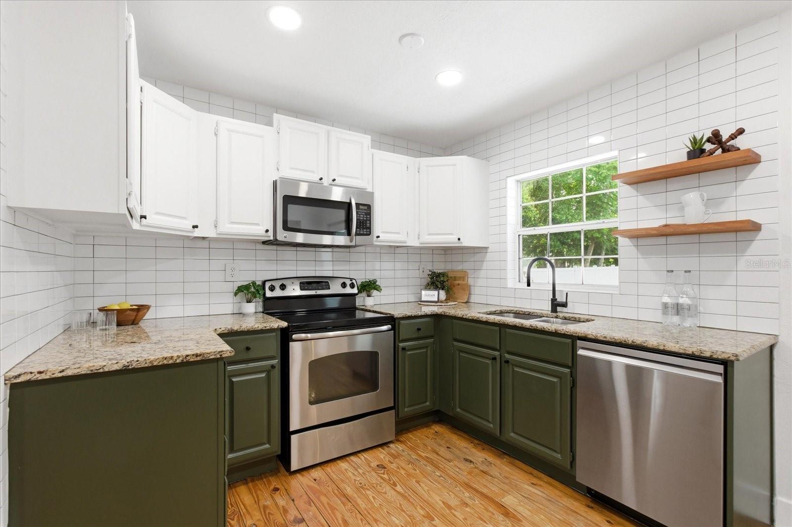 HIGHLAND GROVE - Residential