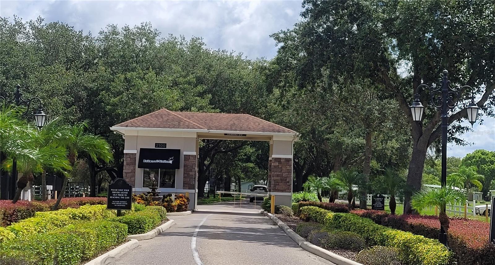 BANBURY VILLAGE CONDO - Residential