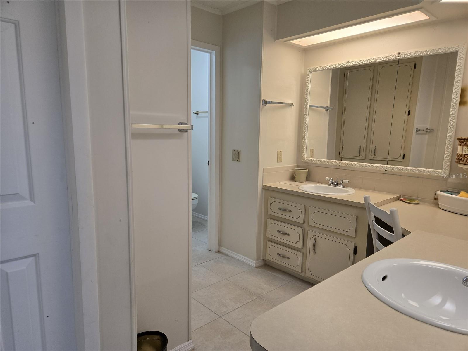 BANBURY VILLAGE CONDO - Residential