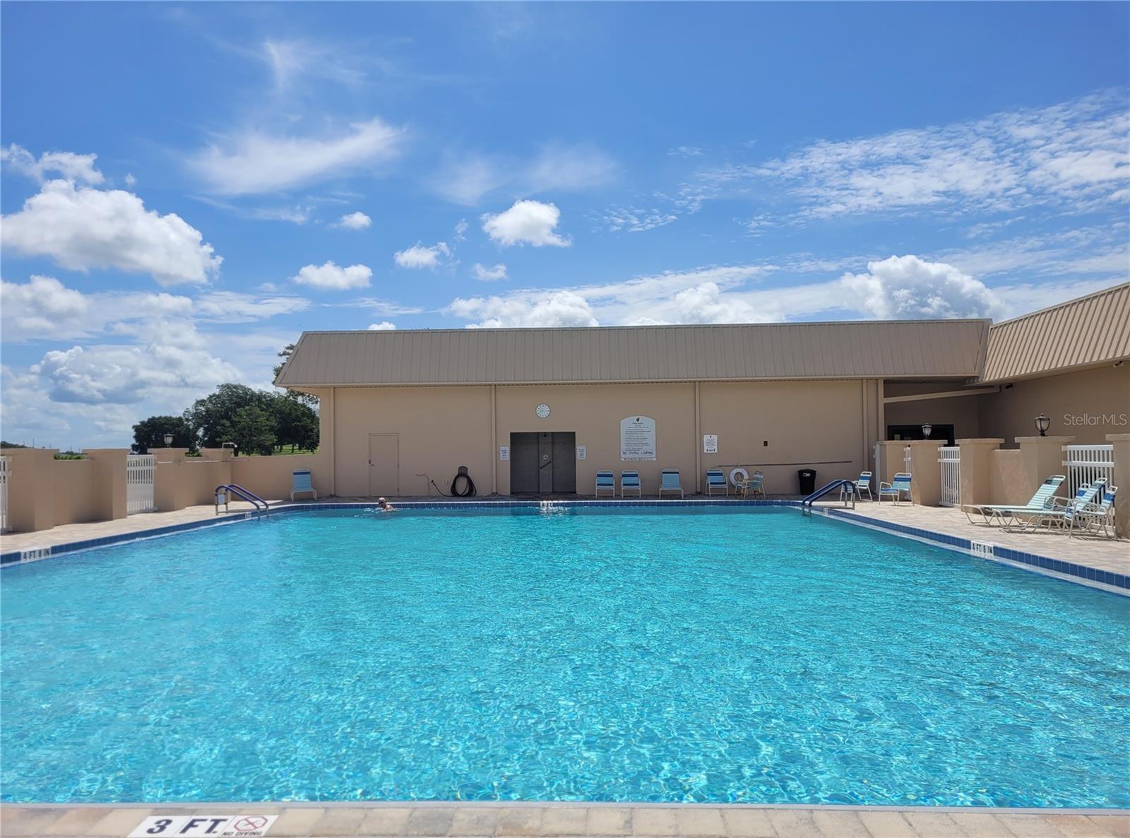 BANBURY VILLAGE CONDO - Residential