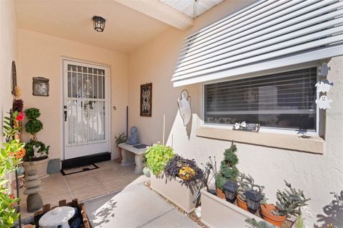 1025 AVALON AVENUE LADY LAKE FL 32159
