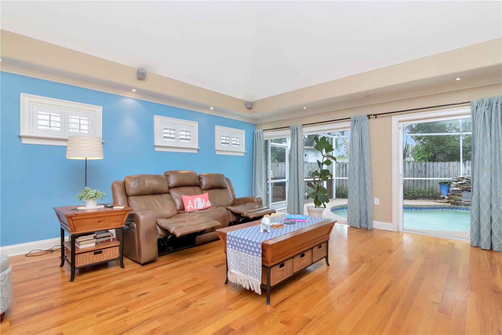 GOLFLAND OF TAMPAS NORTH SIDE - Residential