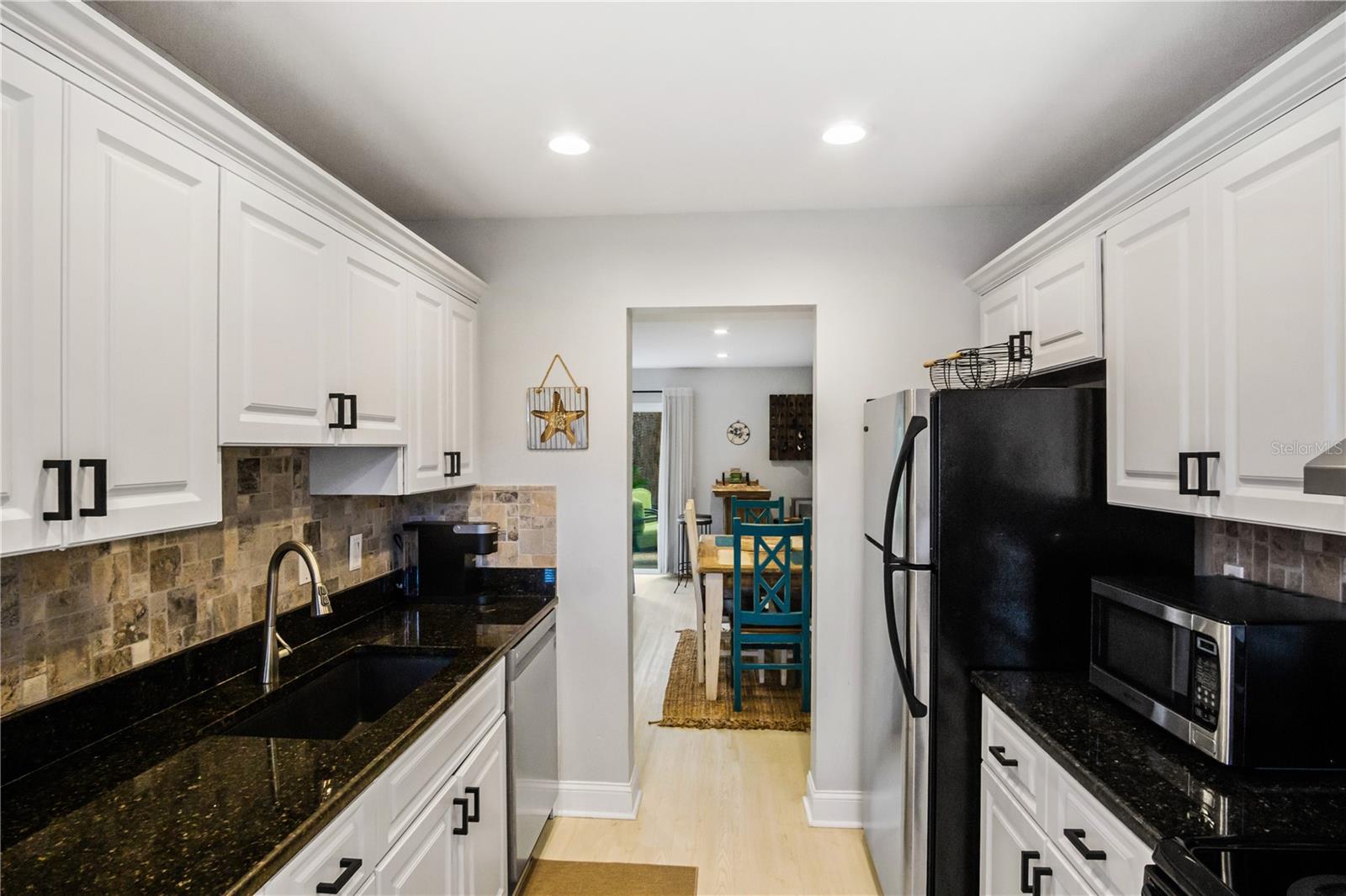 1515 BAYSHORE BOULEVARD 33