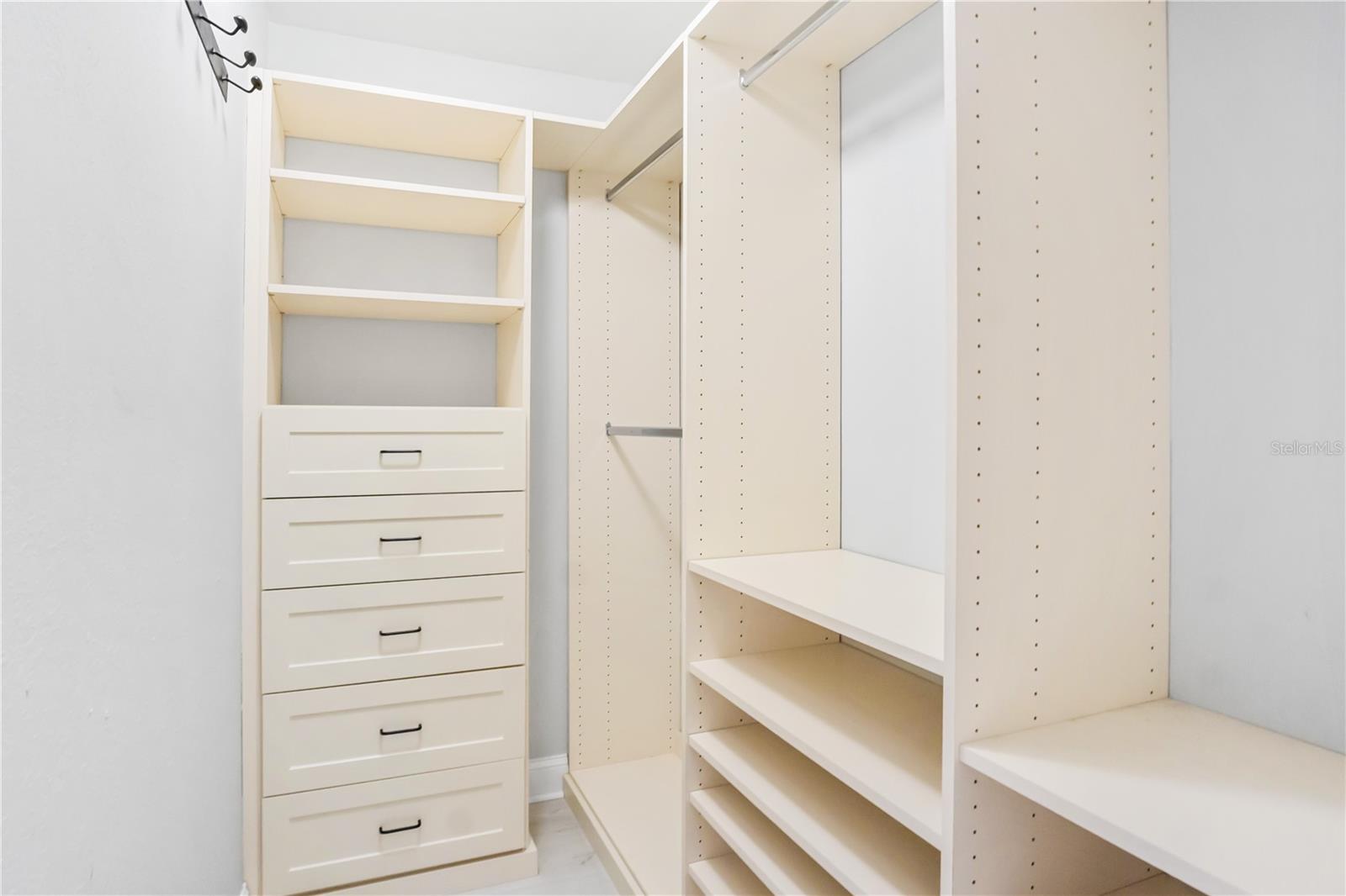 HARBOUR OAKS OF DUNEDIN CONDO - Residential