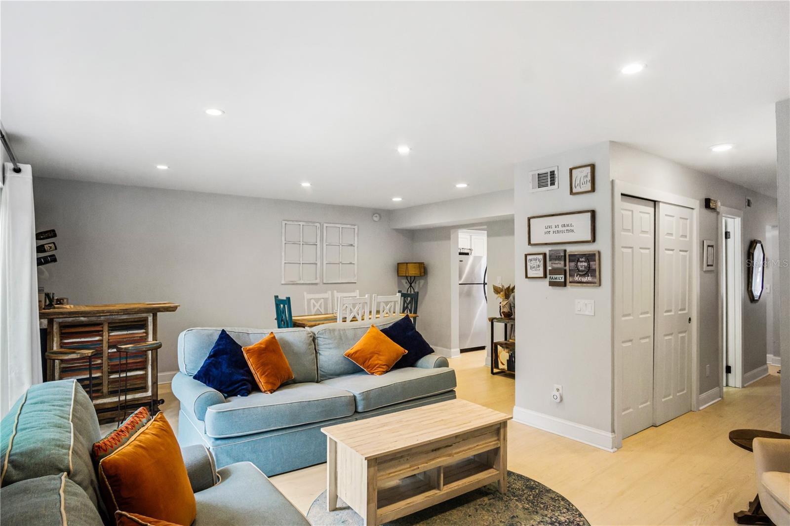 HARBOUR OAKS OF DUNEDIN CONDO - Residential