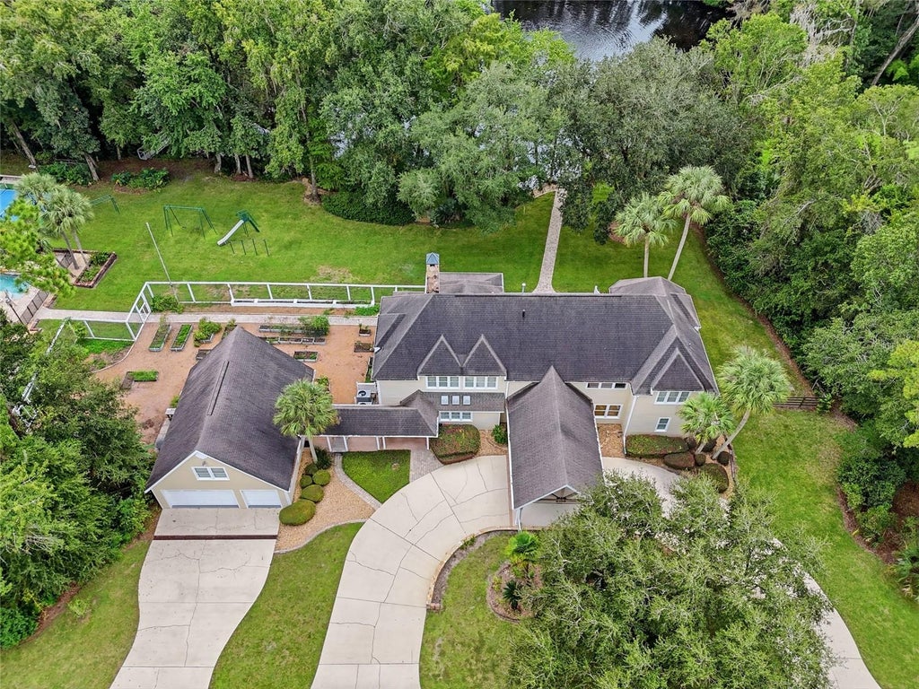 Photo of 6109 NW 60th Place, Gainesville, FL 32653 (MLS # GC543986)