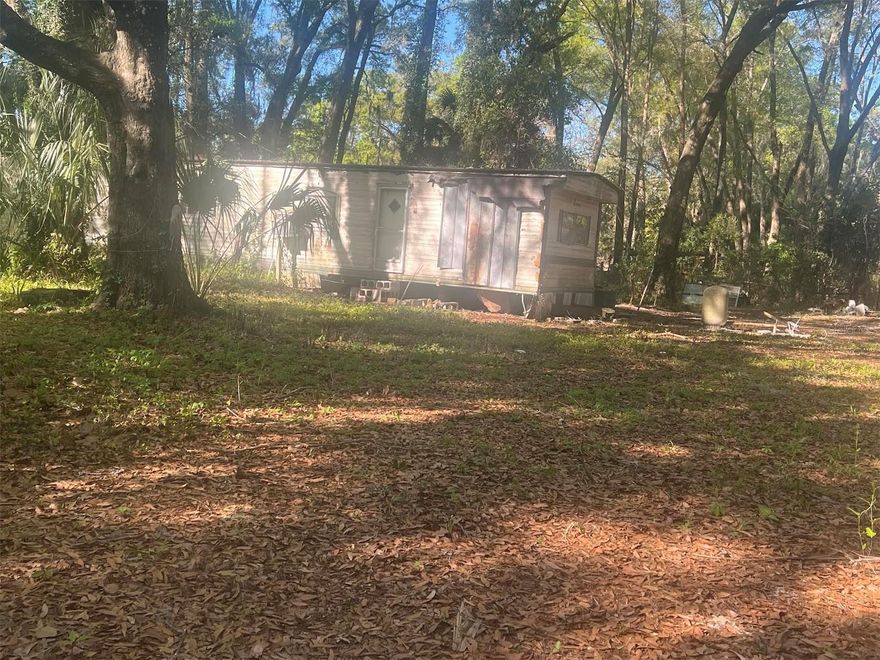 Discover this 0.43-acre parcel located in the peaceful and growing area of Williston. This property offers a great opportunity for investors, builders, or buyers looking to create their own space.
The property previously had a 2-bedroom, 1-bath mobile home, and includes existing well and septic systems.
?? Highlights:
Spacious 0.43-acre lot
Well & septic already in place
Quiet rural setting with room to grow
Ideal for new construction or mobile home placement
This property is being sold as-is and presents strong potential for the right buyer looking to add value.