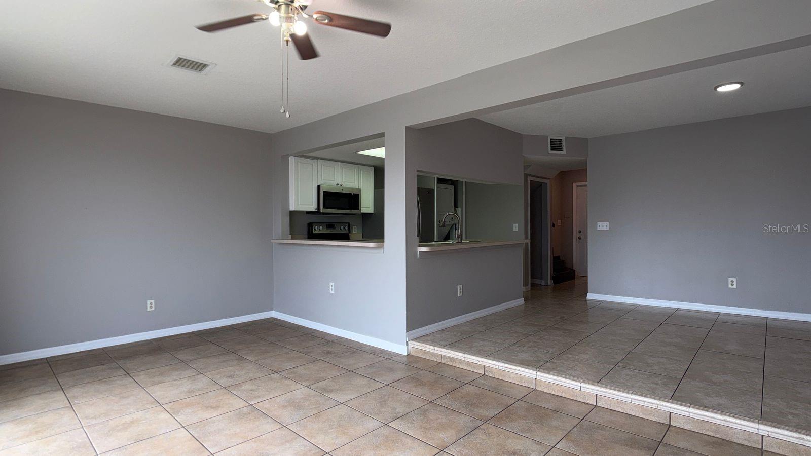 ISLAND CLUB WEST PH 02 - Residential Lease