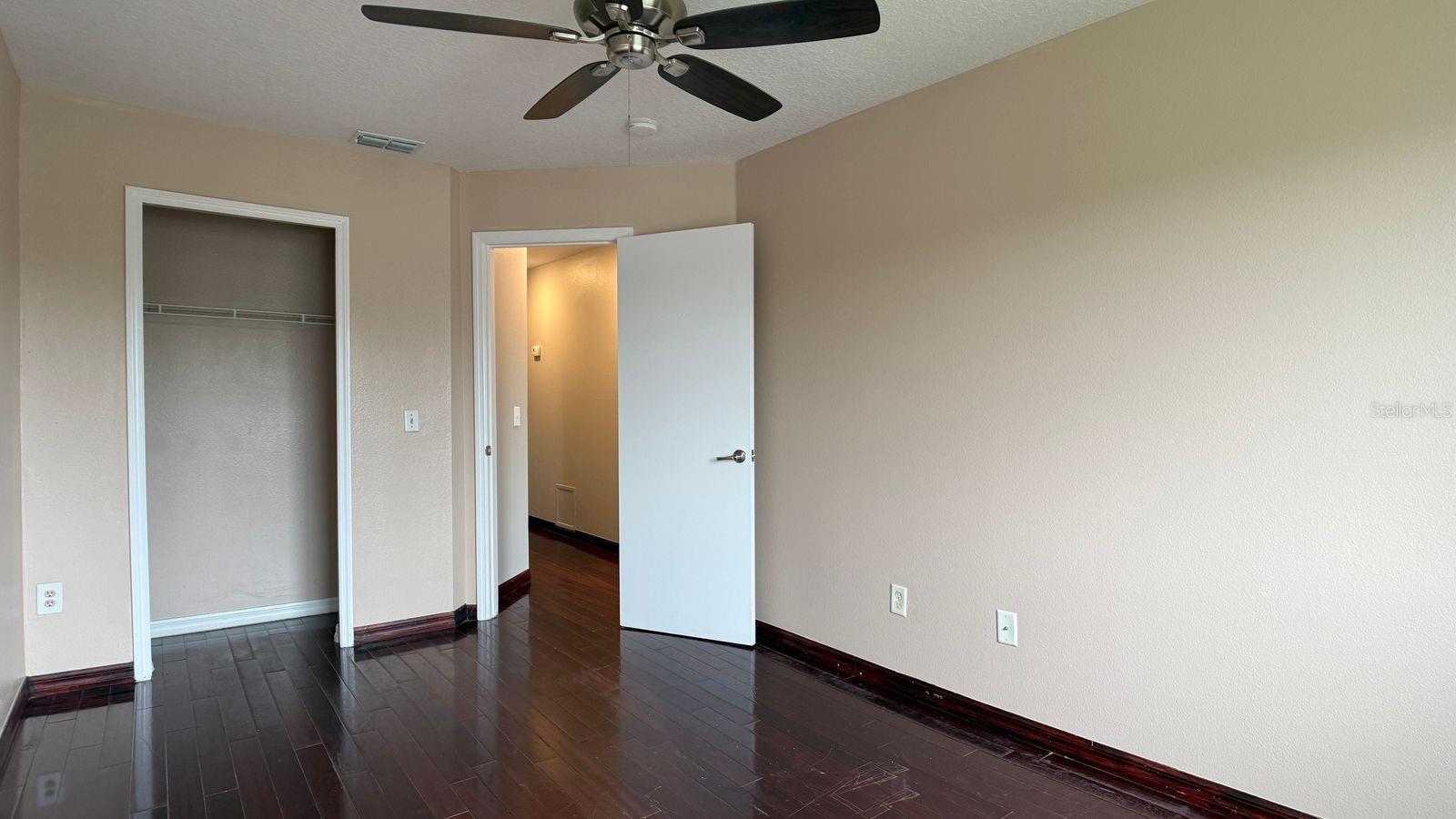 ISLAND CLUB WEST PH 02 - Residential Lease