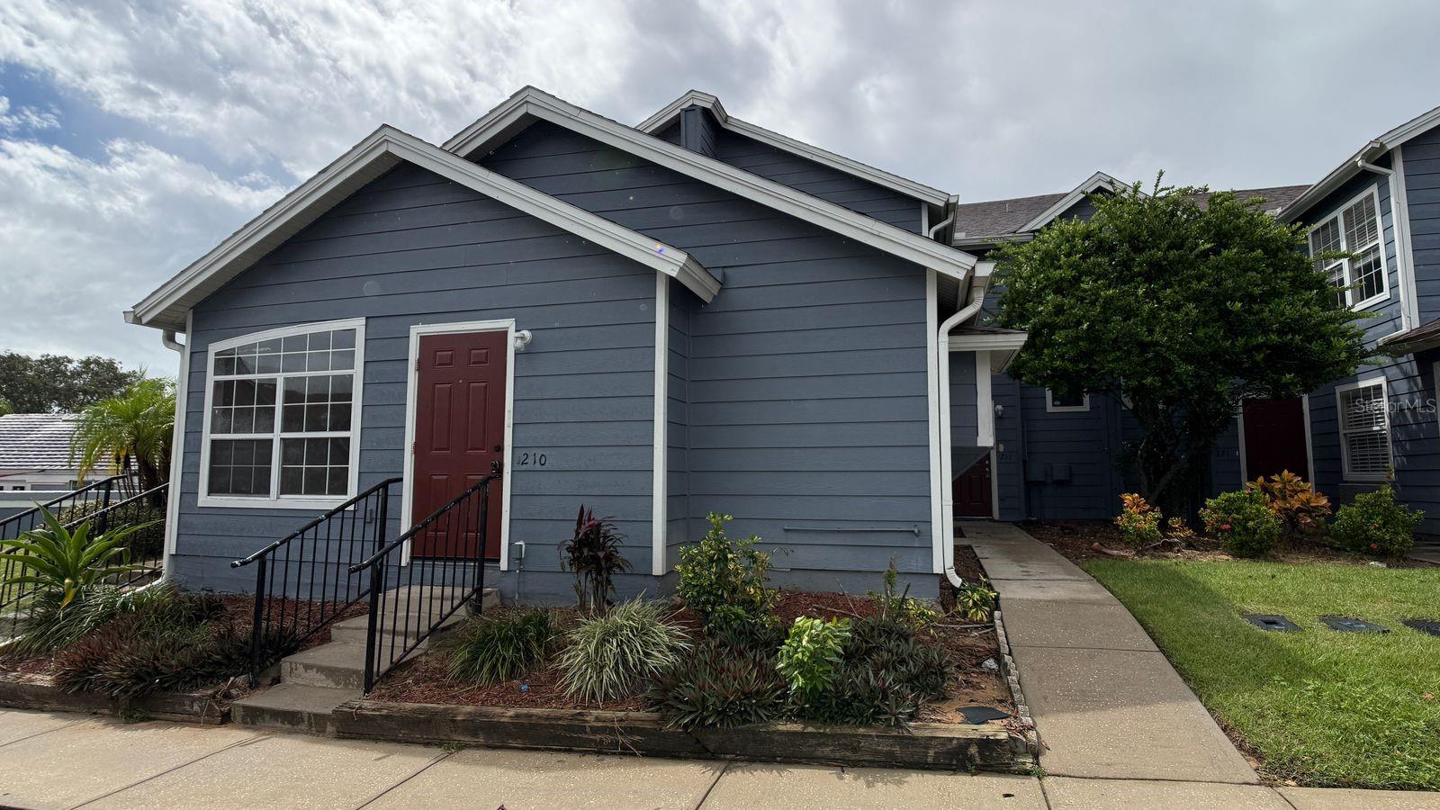 ISLAND CLUB WEST PH 02 - Residential Lease