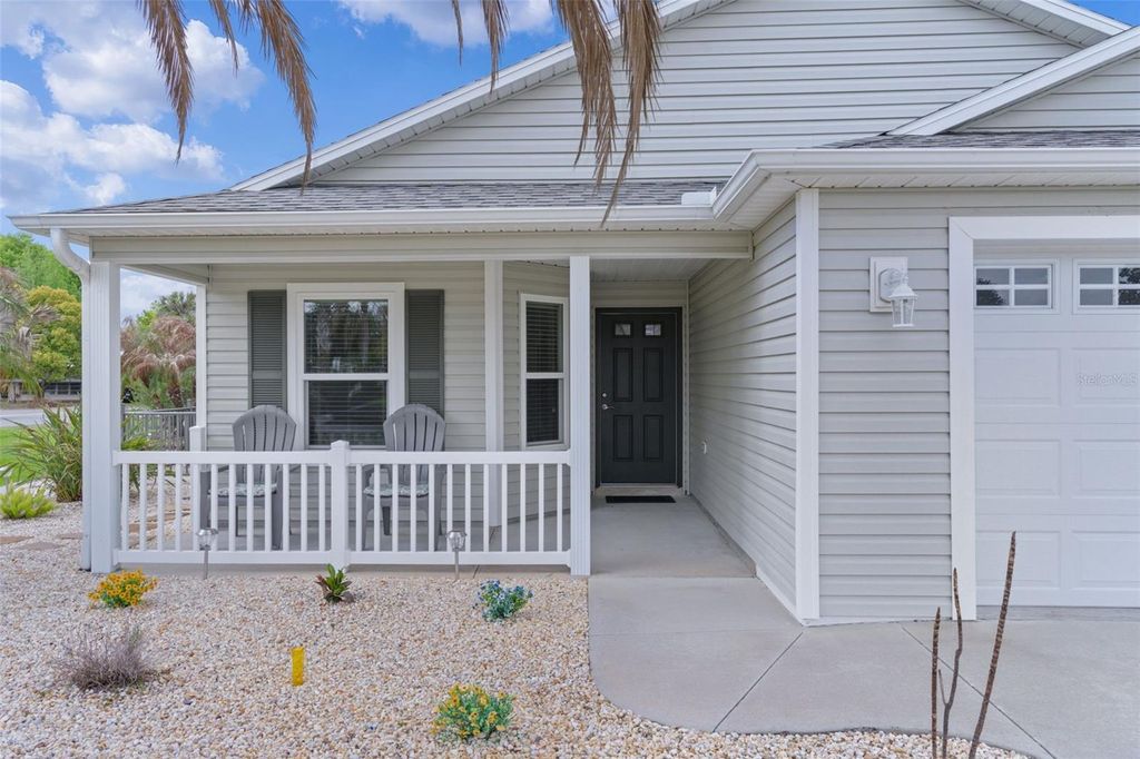 Photo of 733 Jason Drive, Lady Lake, FL 32159 (MLS # G5110152)