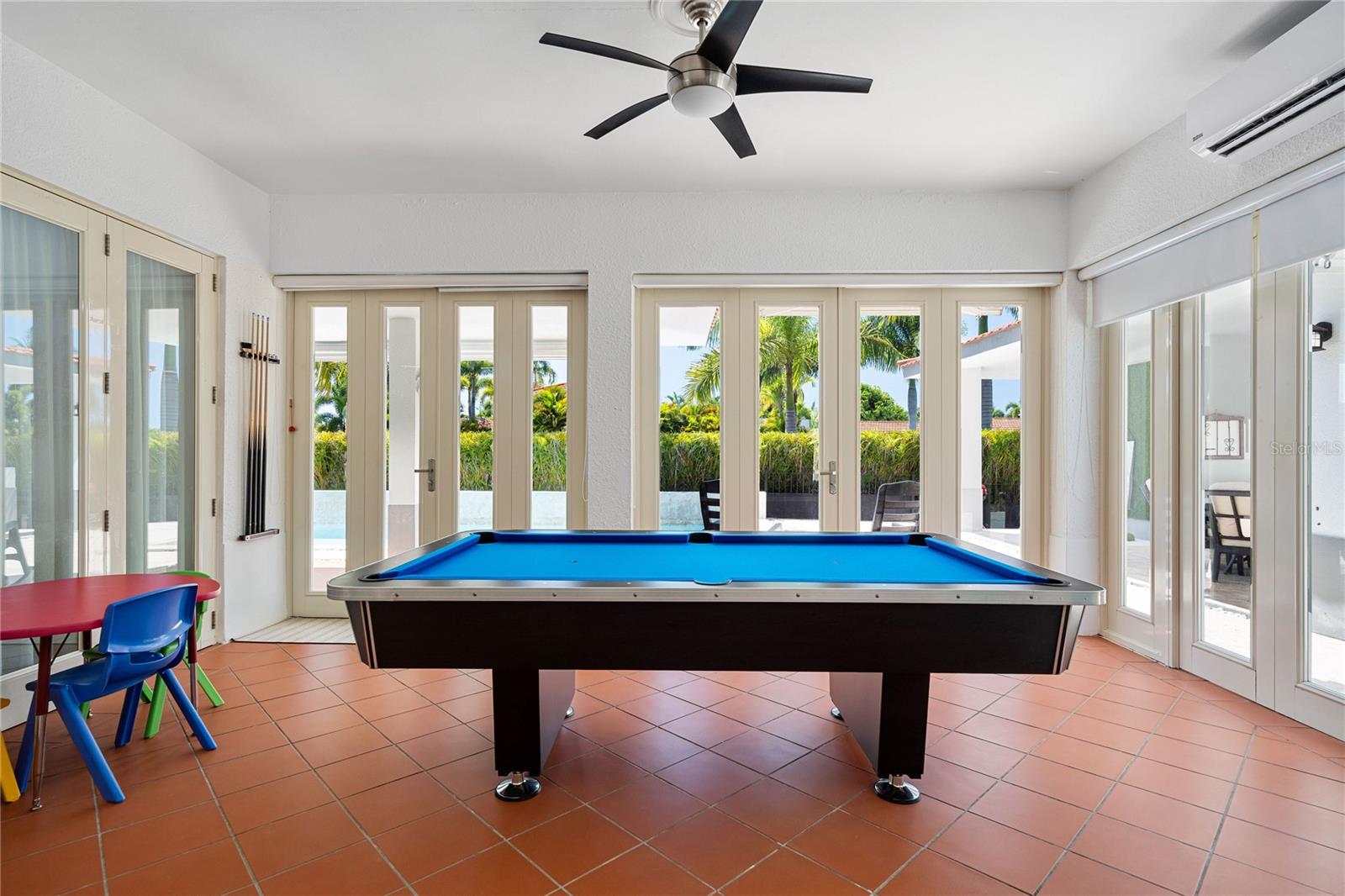 SABANERA DE DORADO - Residential