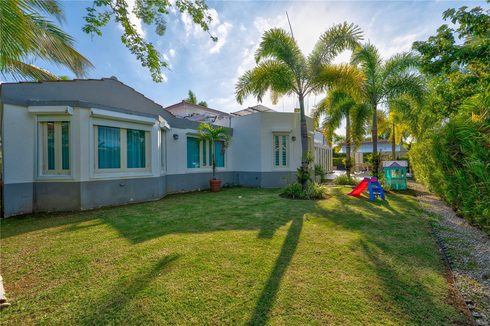 SABANERA DE DORADO - Residential