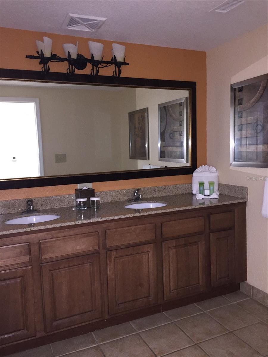 FLORIDAYS ORLANDO RESIDENCE - Residential