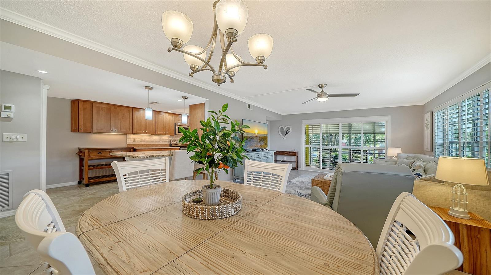 BAYWOOD COLONY SOUTHWOOD APARTMENTS - Residential