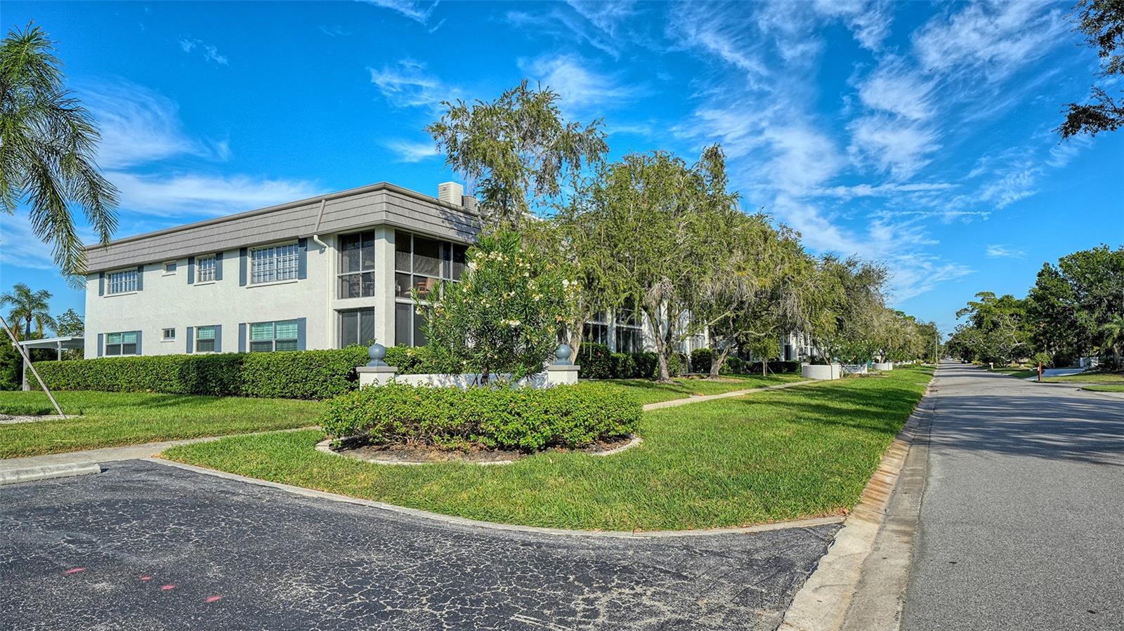 BAYWOOD COLONY SOUTHWOOD APARTMENTS - Residential