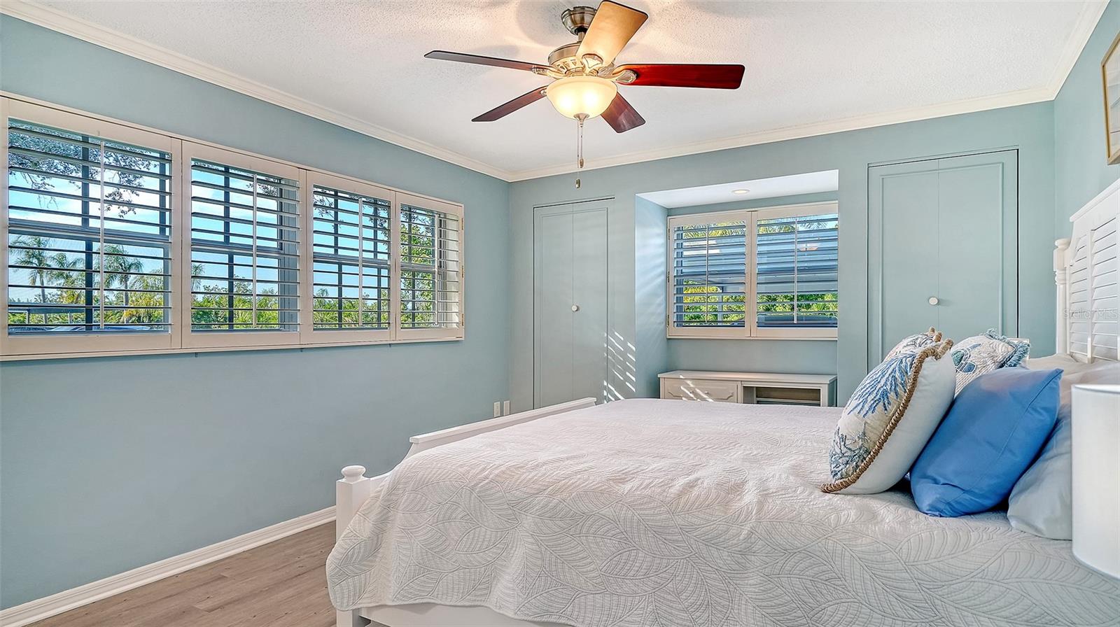 BAYWOOD COLONY SOUTHWOOD APARTMENTS - Residential