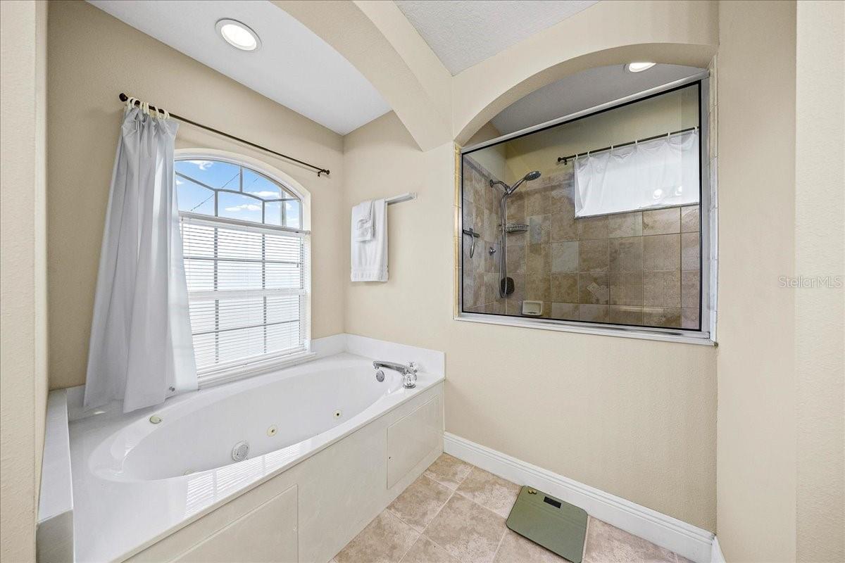 KINGSLAND COUNTRY ESTATE - Residential