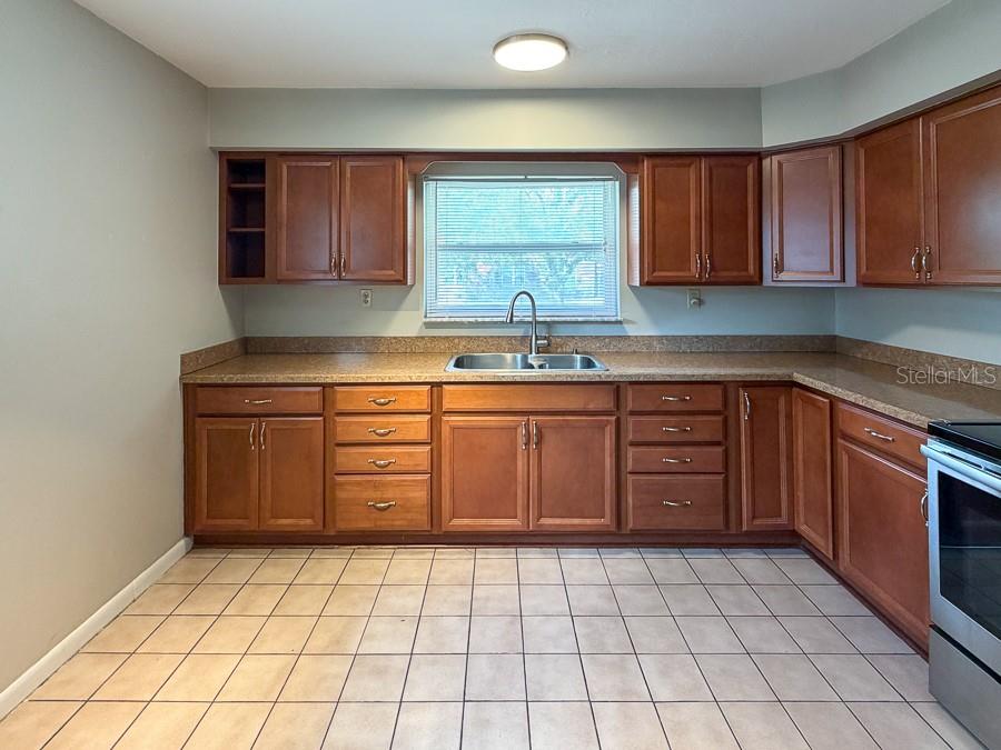 SHADY FOREST - Residential Lease