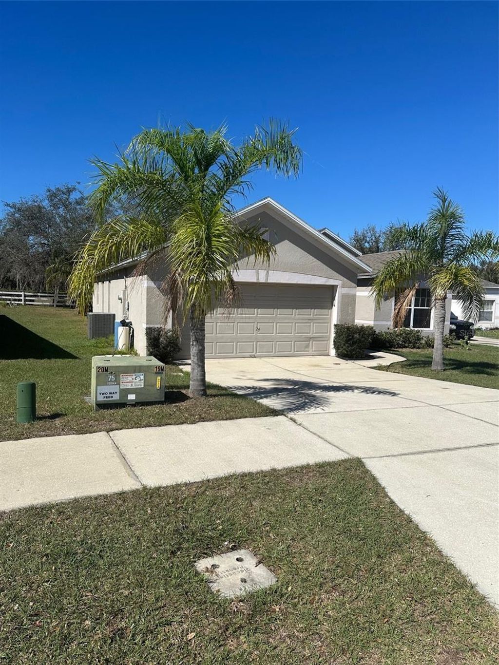 Photo of 2004 Newtown Road, Groveland, FL 34736 (MLS # G5105029)