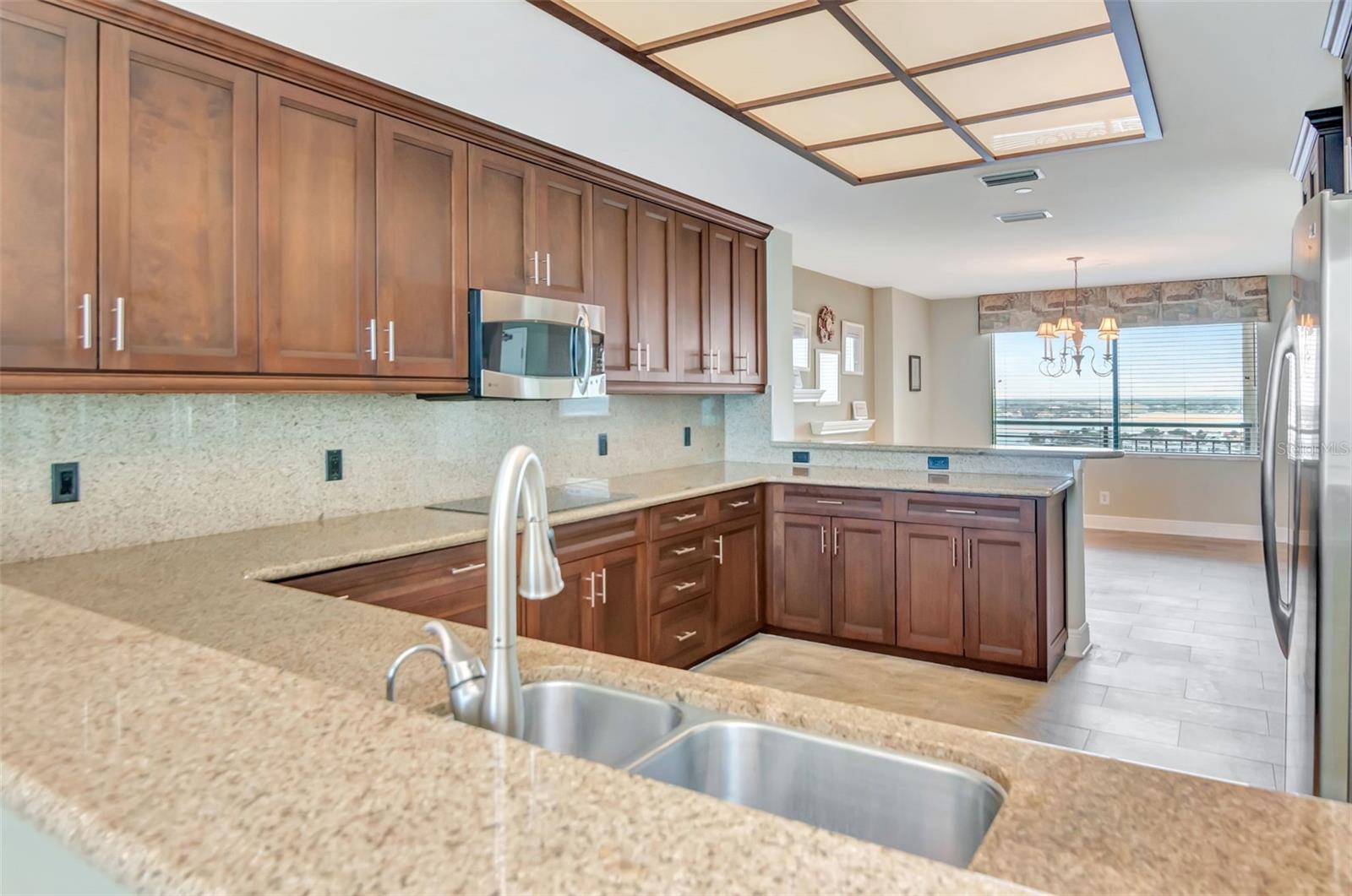 ULTIMAR THREE CONDO - Residential