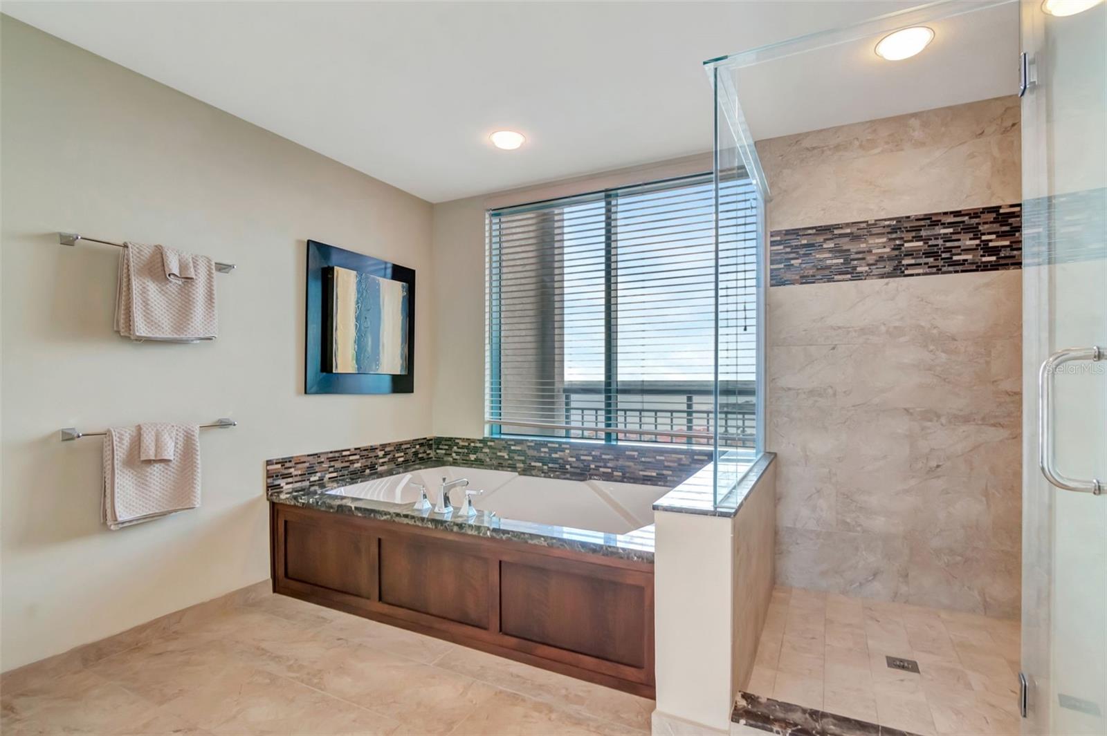 ULTIMAR THREE CONDO - Residential