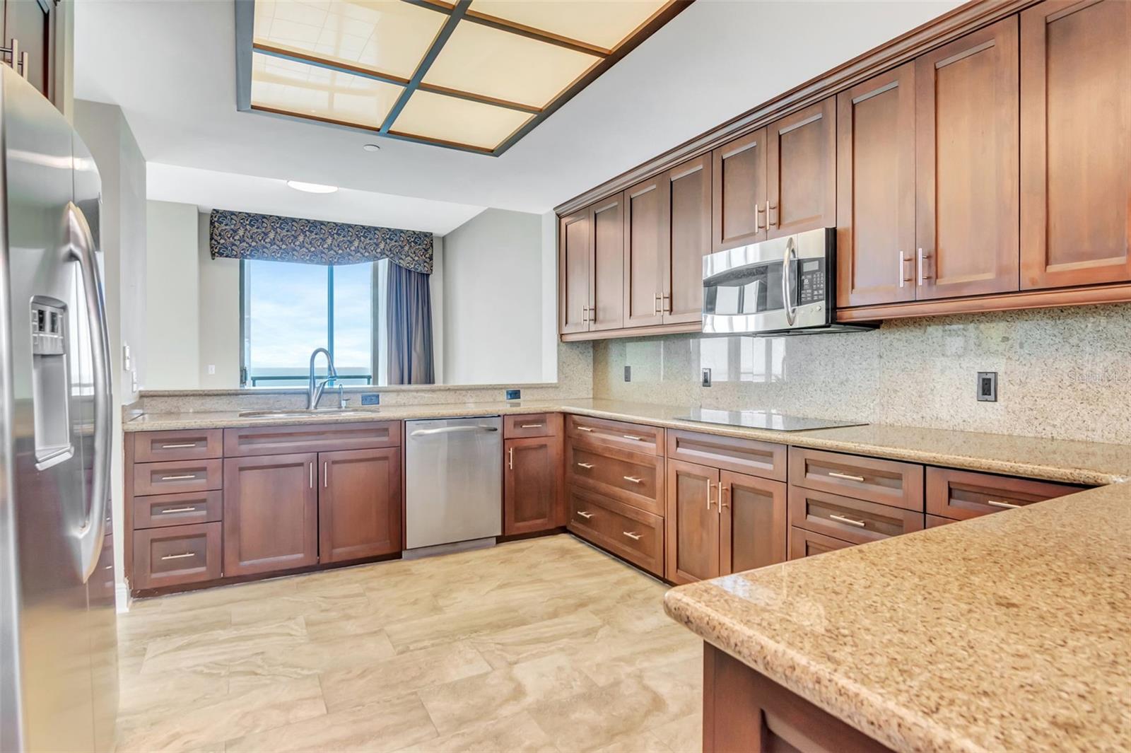 ULTIMAR THREE CONDO - Residential